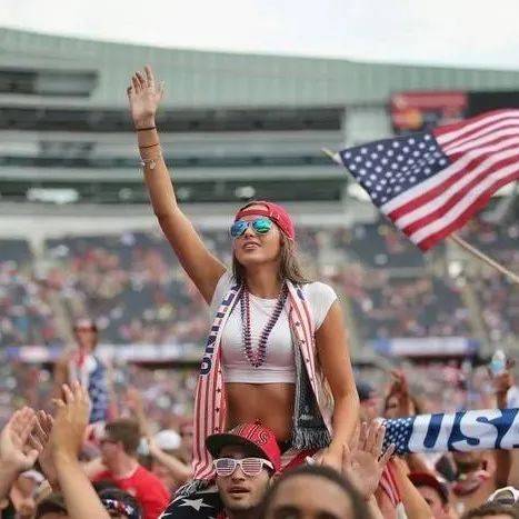 杨如意在,斯托纳姆站,自由式滑雪,万博manbetx体育平台,万博体育官网,万博体育app下载,ManBetX,SPORTS